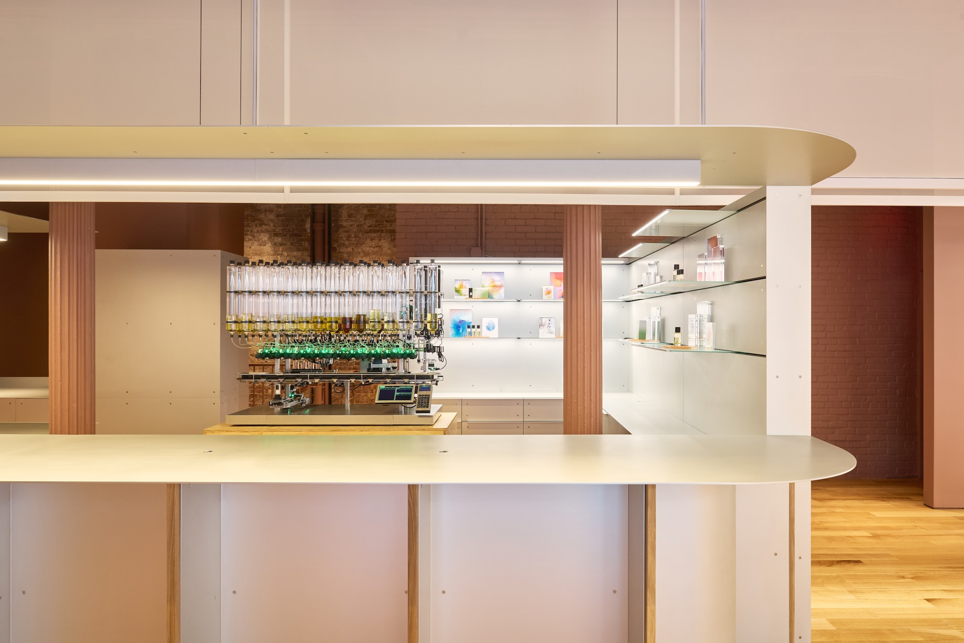 113 Spring, Living Destination